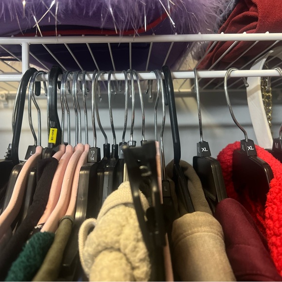 HUGE CLOSET CLEANOUT - Picture 1 of 2